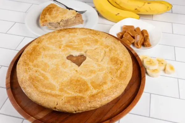 Salted Caramel Banana Pie